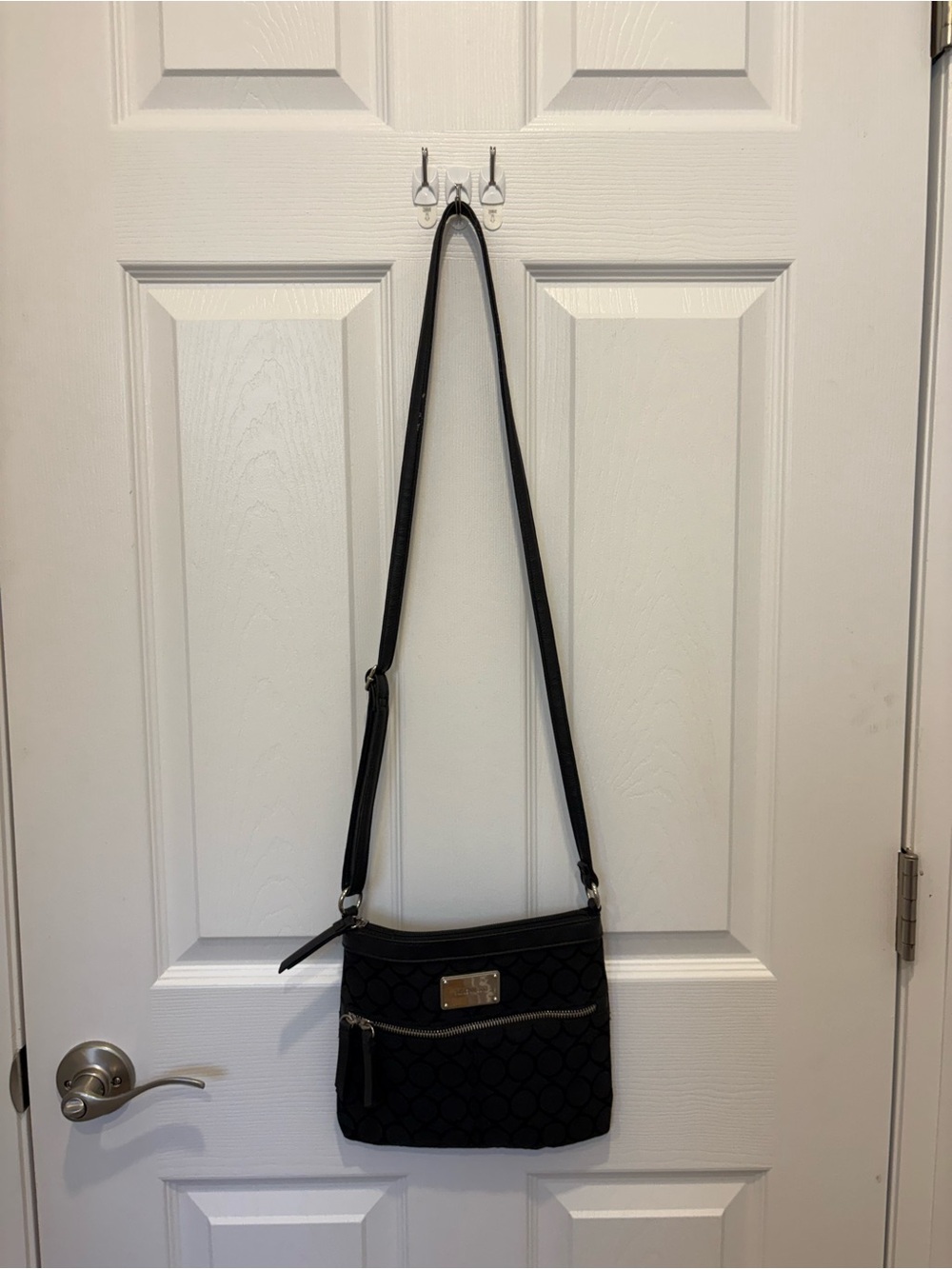 Nine west Quilted Black Crossbody Bag with Front Zip Pocket A7